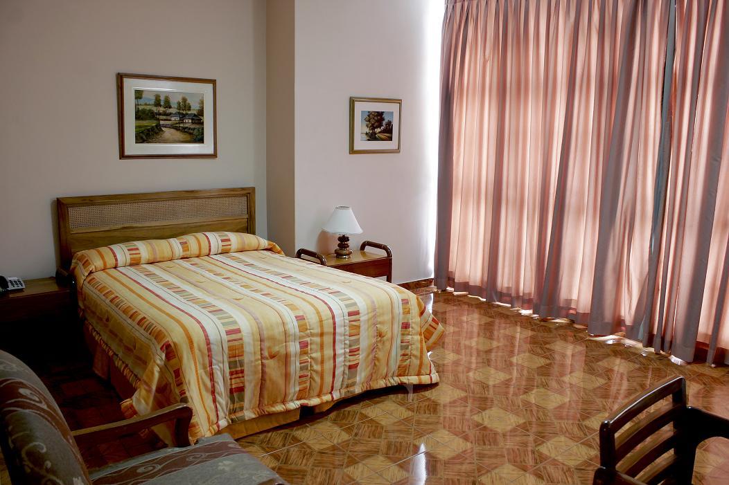 Hotel Royal Plaza Cali Exteriör bild